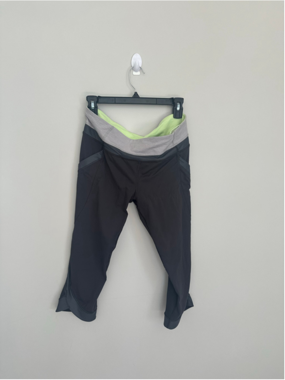 Women's Lululemon Leggings Size 10 Black and Green Athletic Pants